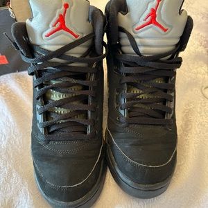 Air Jordan grade school size 5.5 black and gray
